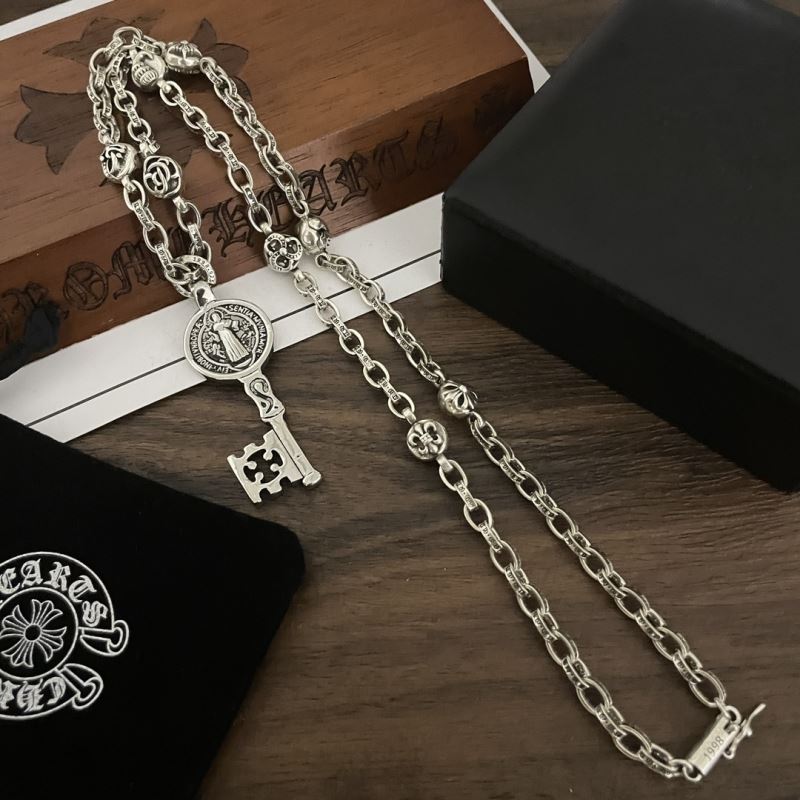 Ch**me He**ts necklaces